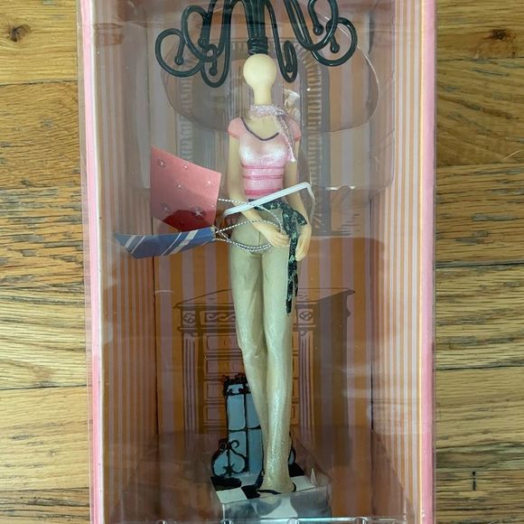 Mod Girl Jewelry Holder  - Picture 7 of 7